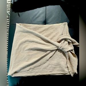 cute stretchy wrap skirt!